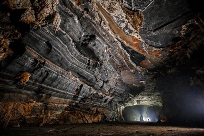 Nuevas cavernas descubrietas en provincia centrovietnamita  - ảnh 5
